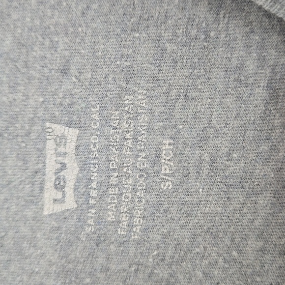 Womens Levi's tee - Picture 2 of 2
